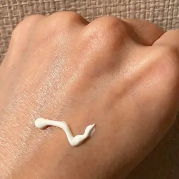 OLA   pola 日焼け止め　ライトセレクター　ツヤ肌　紫外線対策　UVクリーム　赤色光　
