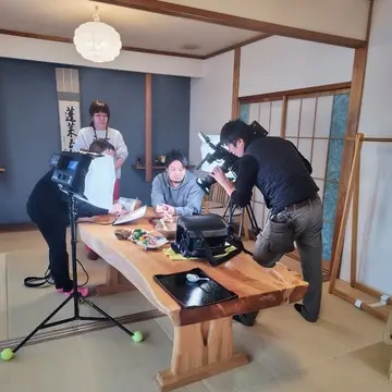 地元のテレビ局が取材に来られていました