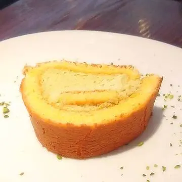 6th by ORIENTAL HOTELランチ、丸の内、日比谷、有楽町、ピスタチオロールケーキ