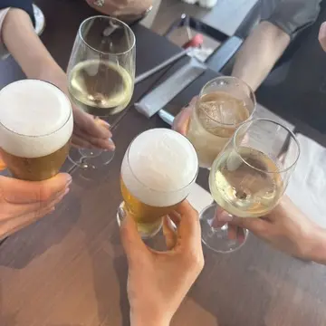 新宿歌舞伎町タワー17階 JAM17 DINING（JAM17ダイニング）で乾杯する画像