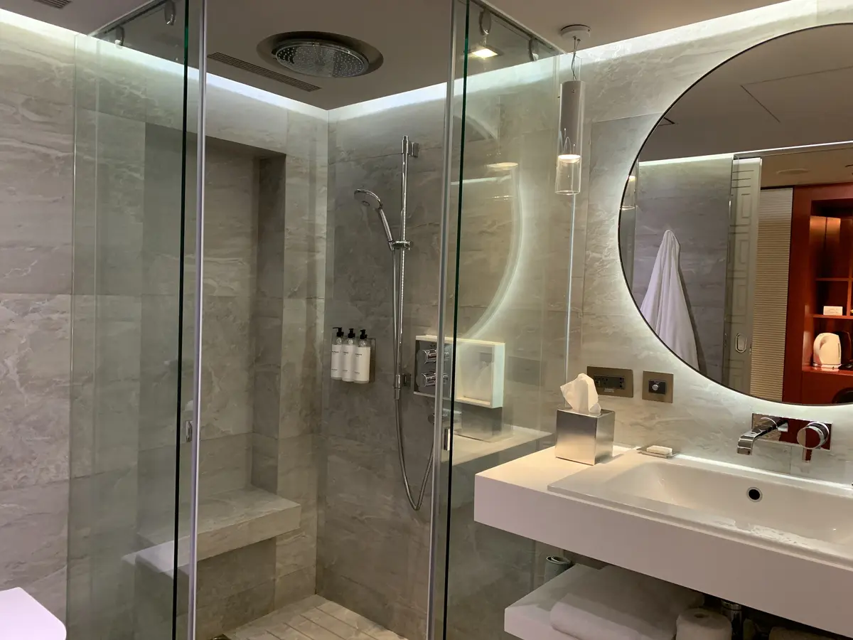 シャワールーム