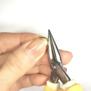 アクセサリー作り
イヤリングピアス作り