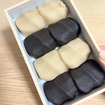 伊勢　赤福　美味しいもの 白餅黒餅 お土産