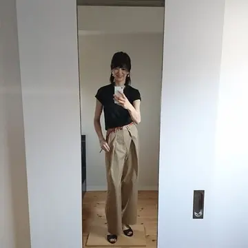 大人の白Ｔ＆黒Ｔの画像_2