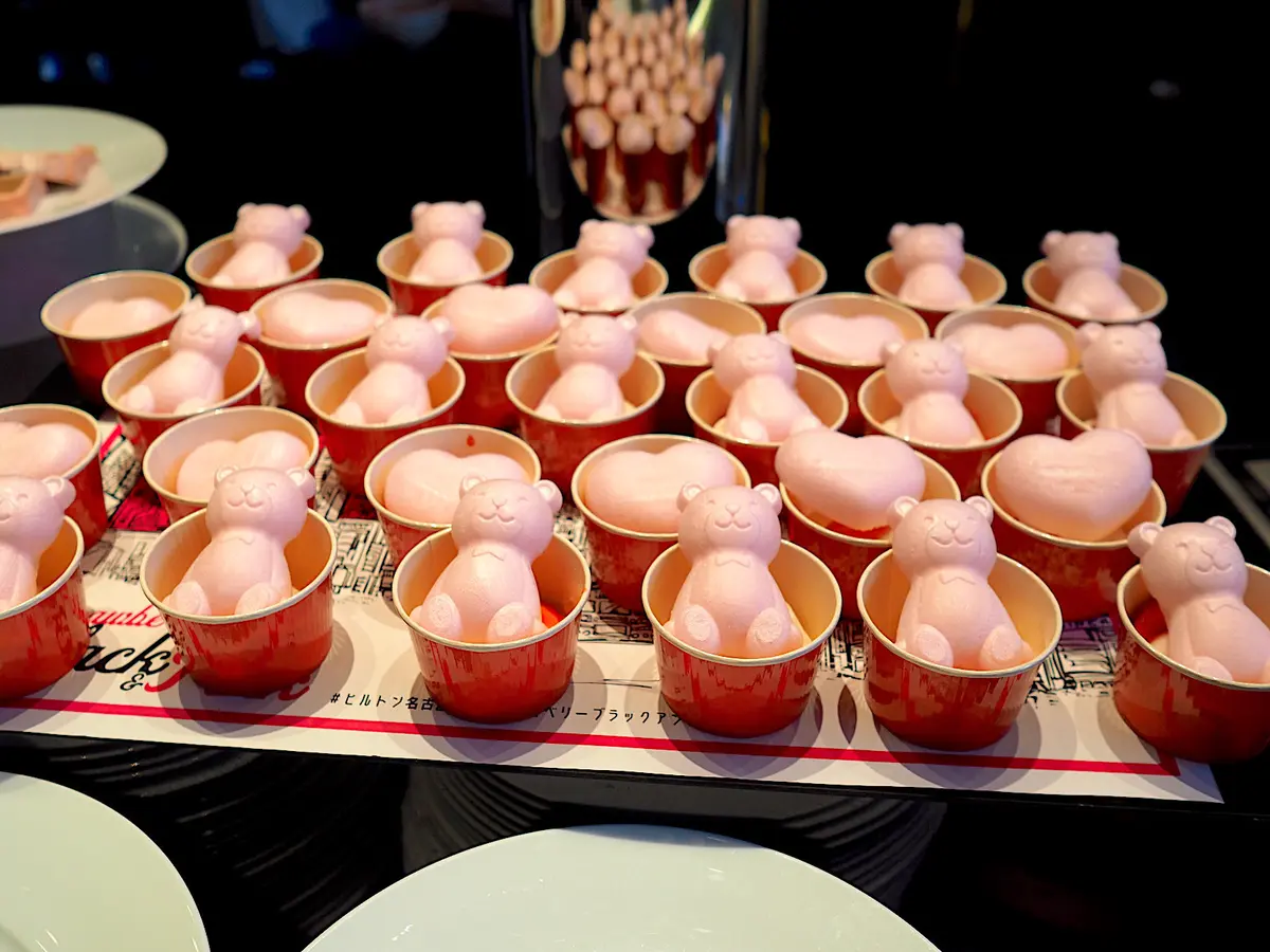 くまがかわいいモナカ