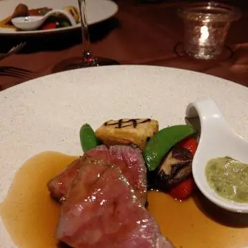 天草の黒毛和牛が口の中でとろけます