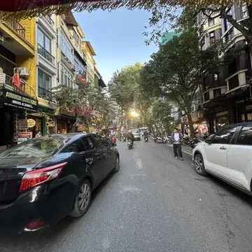 シクロ　街中　ドライブ　旧市街　ベトナム　ハノイ