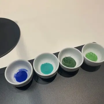 エナメルマスタークラスで用意された４色のエナメル