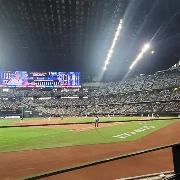 普段と勝手が違う造りにやや戸惑いながらも、へー！こうなってるんだ～と興味津々。