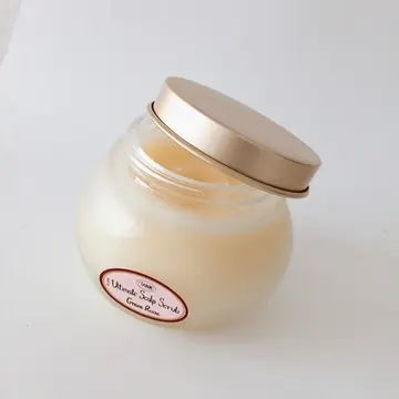 サボンの頭皮用スクラブで、頭皮の毛穴の汚れもしっかりクレンジング！