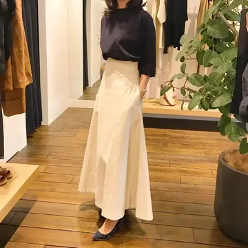 イレーヴのロングスカートの画像_2