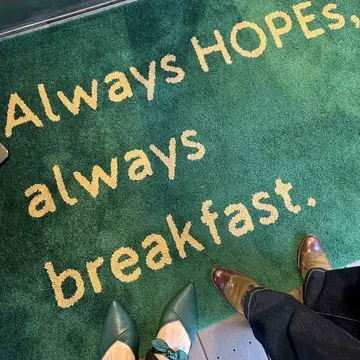 wannamanna入り口　カーペット