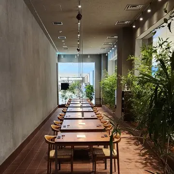 誰もいない店内。とっても素敵な空間です。