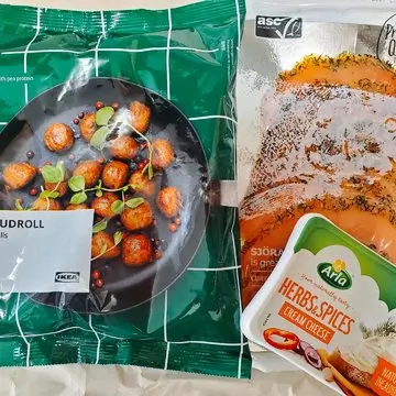 ミートボール　サーモン　クリームチーズ