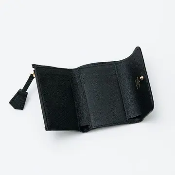 おしゃれな人から乗り換えてる！最旬財布はの画像_3