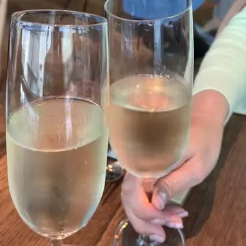 スパークリング　乾杯