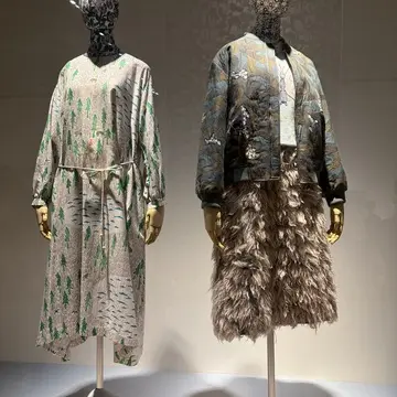 ミナペルホネンのワンピースとジャケット、スカートスタイル