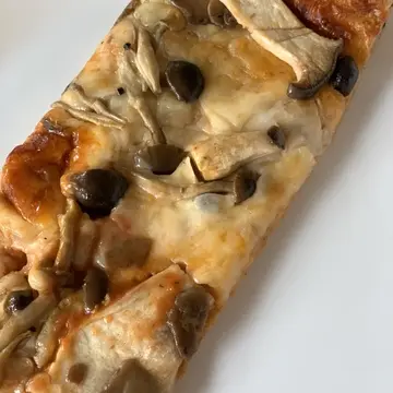 芦名ベーカリー　芦兵衛　のピザ