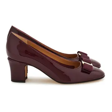 フェラガモ　ヴァラ・リボン　パンプス