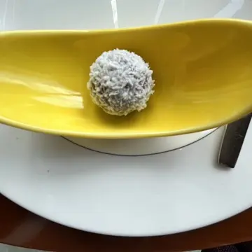 マンゴーココナッツチョコレートトリュフ