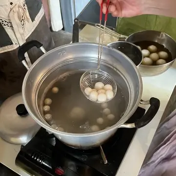 白玉を茹でる