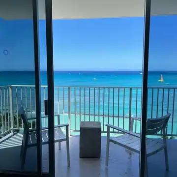 アロヒラニリゾートワイキキビーチの部屋からの景色