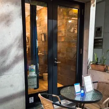 お店の前にテラス席も