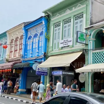 プーケット島オールドタウンのカラフルな街並み