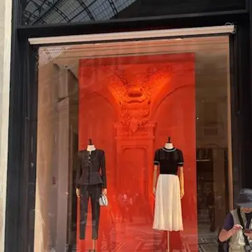 Duomo　ドォゥモ　ミラノ　観光　旅行　ヴィットリオエマニュエーレ　ガッレリア ルイ・ヴィトン　LouisVuitton