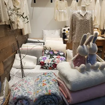 パジャマや布団、子供用の敷きマットにも最適です。