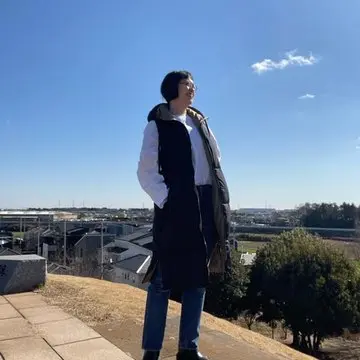 ベスト：https://www.zara.com/
ロンT：https://www.style-deli.com/
デニム：https://www.levistrauss.com/
ブーツ：ht