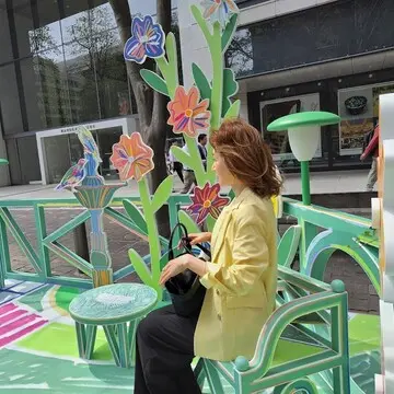 丸の内仲通り
ヴァンクリ