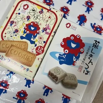 お菓子のお土産も多数！