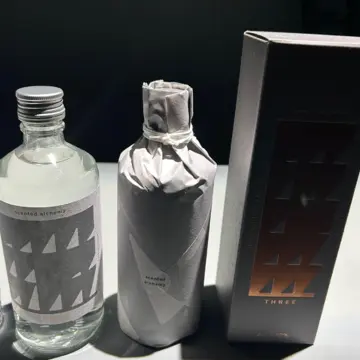 THREEの新製品発表会