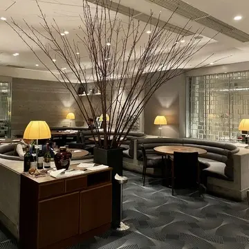 「Cantonese 燕 KEN TAKASE」店内写真