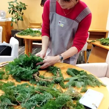 ワイヤーでしっかり巻き付けていきます。