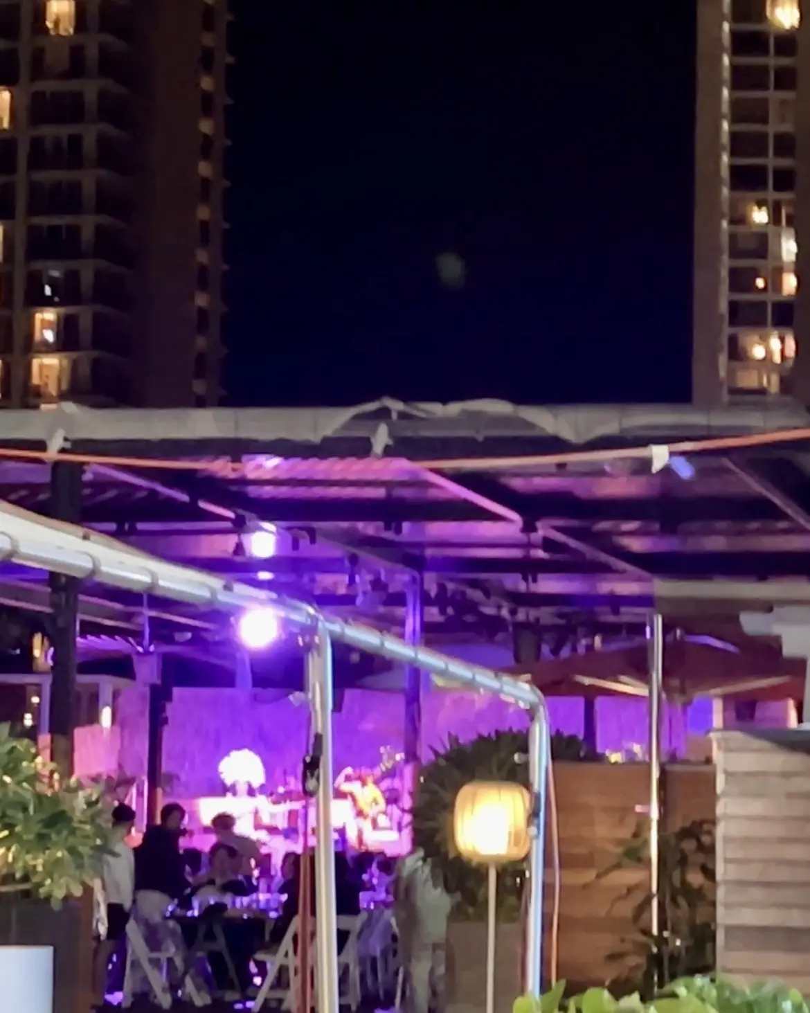 フラダンスショーが開催されていました