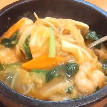 横浜中華街、鳳林、ランチ、フカヒレ姿煮炒飯、XO醤焼きそば