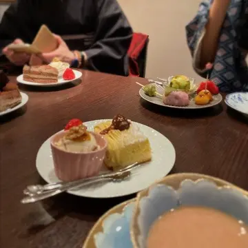 ケーキとお茶