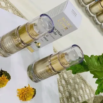 マリコール、人気の美容液。