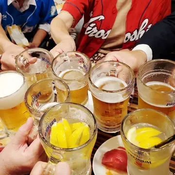 まずは1回目の乾杯！