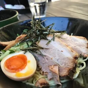 不動茶屋のつけ麺