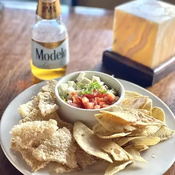 guacamole y chicharon