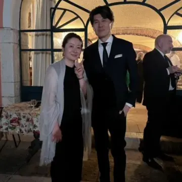 イタリア　ミラノ　イタリア旅行　演奏旅行　演奏会　ヌヴォレーラ　貴族　鶏　置物　食器　サロン　調度品　ガーデン　庭　パーティ　Party　スカラ座　ピアニスト　吉川隆弘