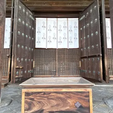 東金堂の戸帳①