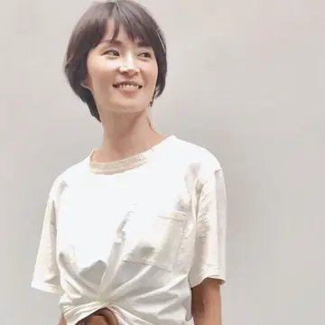 首回りは、広くゆったりとしています。
そして大きな胸ポケットも・・・