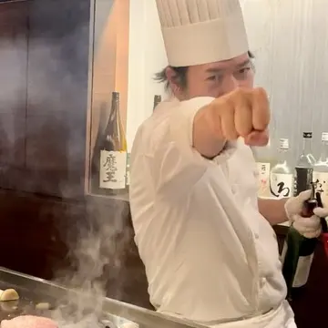 鉄板焼きパフォーマンス