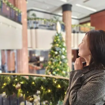 ロウリーズザプライムリブ、恵比寿ガーデンプレイス、バカラのシャンデリア、ローストビーフ、ウェスティンホテル東京、クリスマスツリー