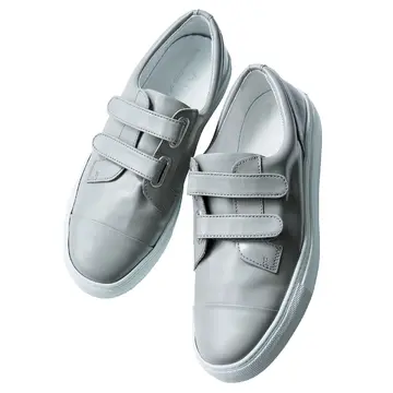 富岡佳子のおしゃれに効くスニーカースタイの画像_2