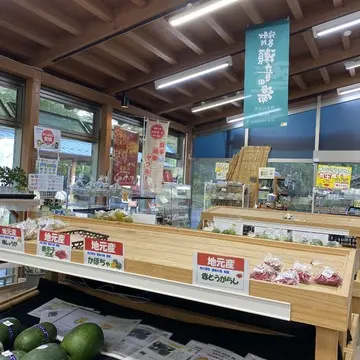 地元で出来たお野菜などが販売